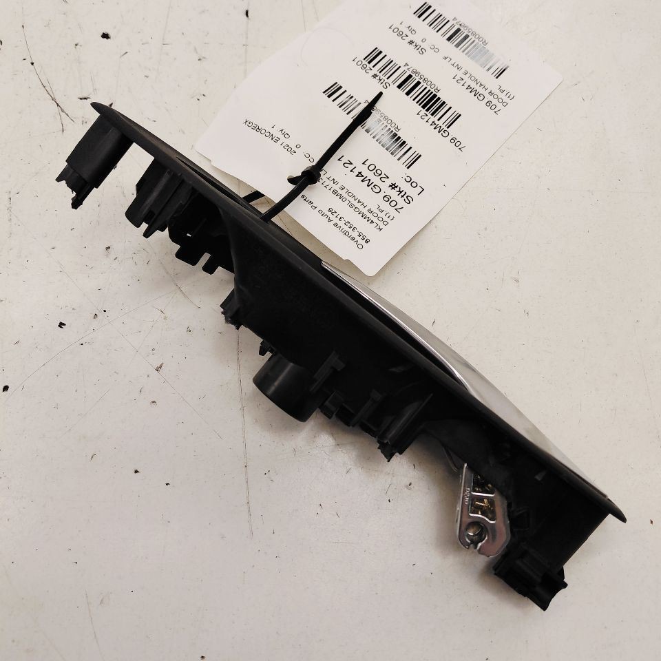 Buick Encore GX Door Handle Left Driver Front Interior Inside 2020