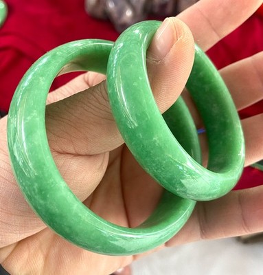 Certified Ghina Grade A Green Natural Jade jadeite Bangle  56-64mm