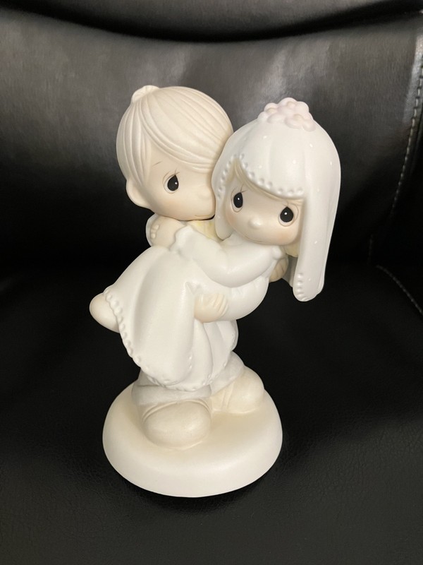 Precious Moments Bride and Groom 1982 Jonathan & David "Bless You Two" E-9255