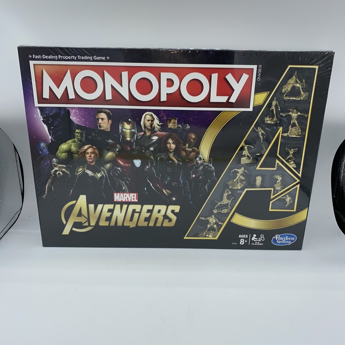Hasbro Gaming Monopoly Trading Board Game Marvel Avengers Dealing