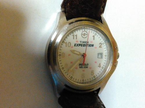 Timex Unisex Expedition | Natural Dial Leather Strap Date Indiglo Watch (BR) - 第 4/6 張圖片