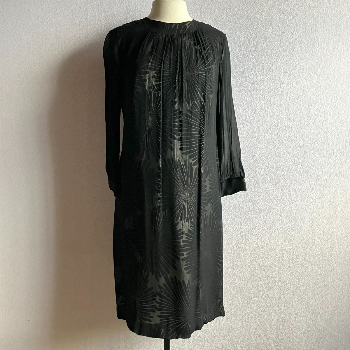 Vintage 1960s Mod Long Sleeve Shift Dress Black Gray Medium | eBay Vintage 1960s Mod Long Sleeve Shift Dress Black Gray Medium | eBay