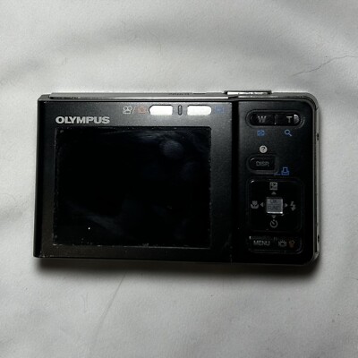 Olympus FE FE-360 8.0MP Digital Camera - Black - turns on , read