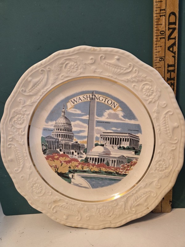 Steubenville China Washington DC Plate 8inch Gold Trim Monument 