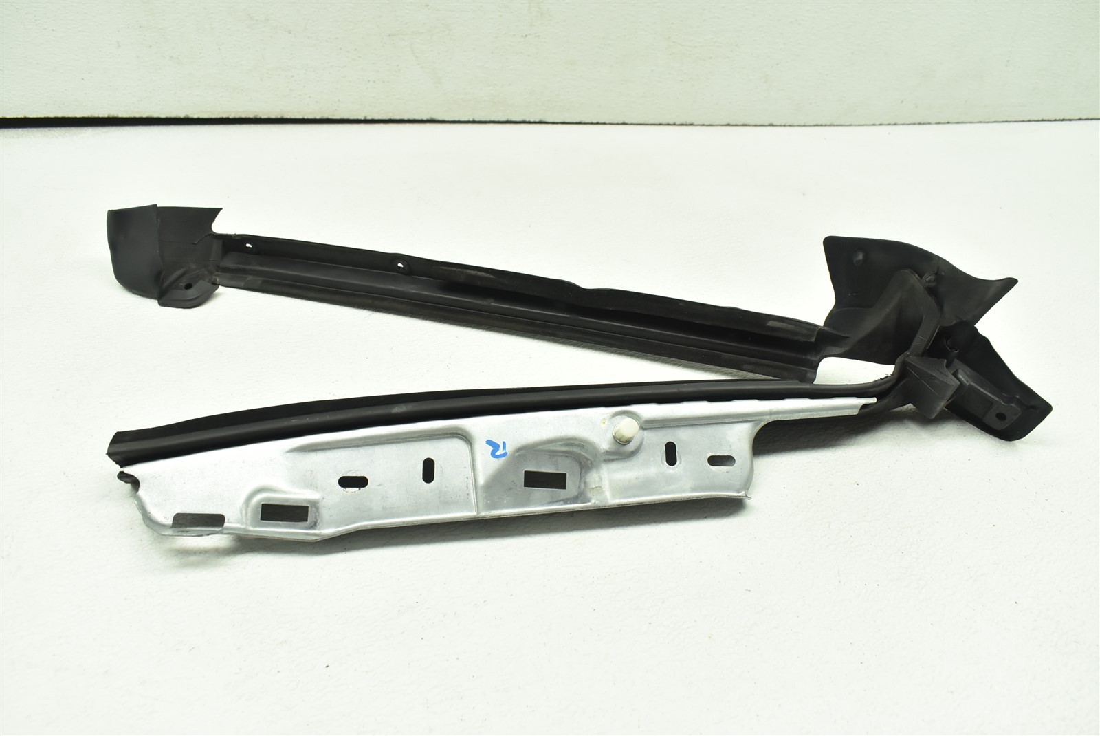 2010 Ferrari California Right Quarter Panel Trim RH Passenger 
