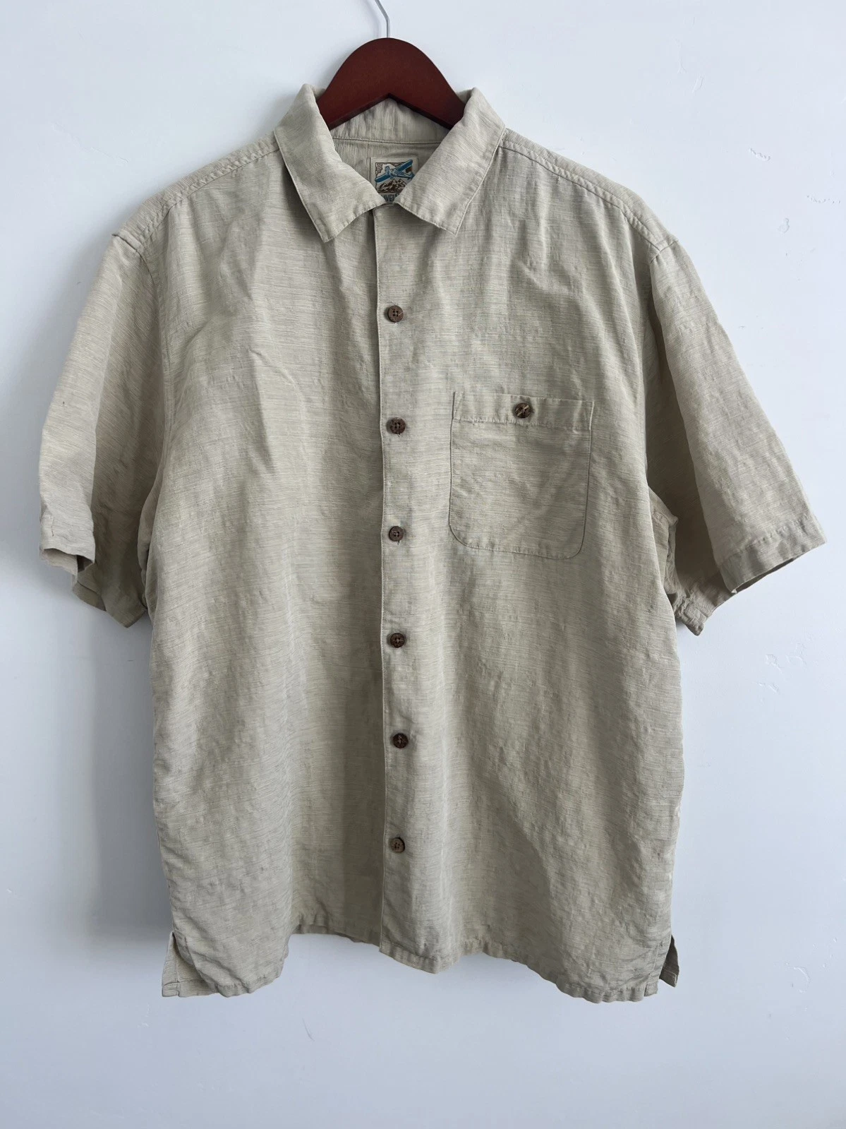 TravelSmith Men’s Linen Shirt Sz L Pastel Short Sleeve Vented Classic Button Up