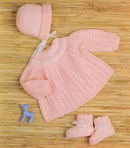 Strickanleitung Kopie 1627.  Baby Engel Top Haube Stiefel.  18-19" Brust.  4ply