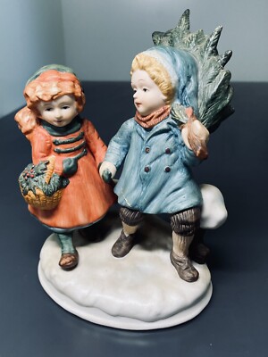 AVON Christmas Memories Porcelain Figurine Sharing the Christmas Spirit | #319 |