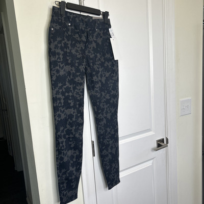 NWT Maurices Jeggings Womens Small, Navy/Gray Floral Print Skinny Leg Tapered