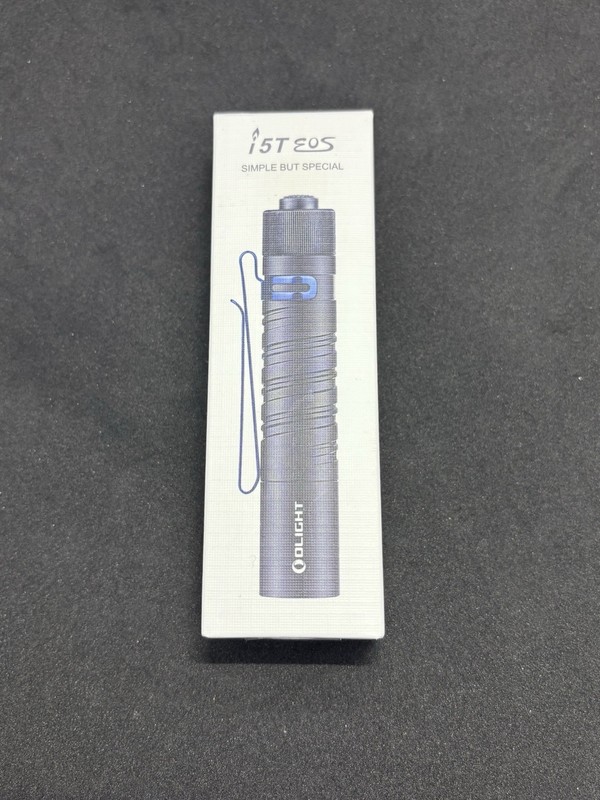 Olight i5T EOS LED Flashlight black 300 Lumens AA Battery Included IPX8