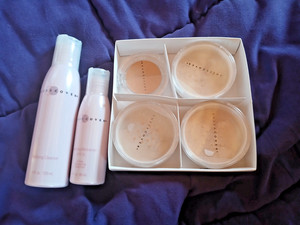 SHEER COVER GIFT SET  COMES WITH EVERYTHING SEEN HERE PLUS GIFT BAG