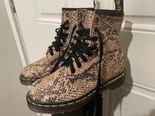 VTG WOMENS DR. MARTENS REPTILE PRINT 1460 BOOTS SIZE 4 MADE IN ENGLAND