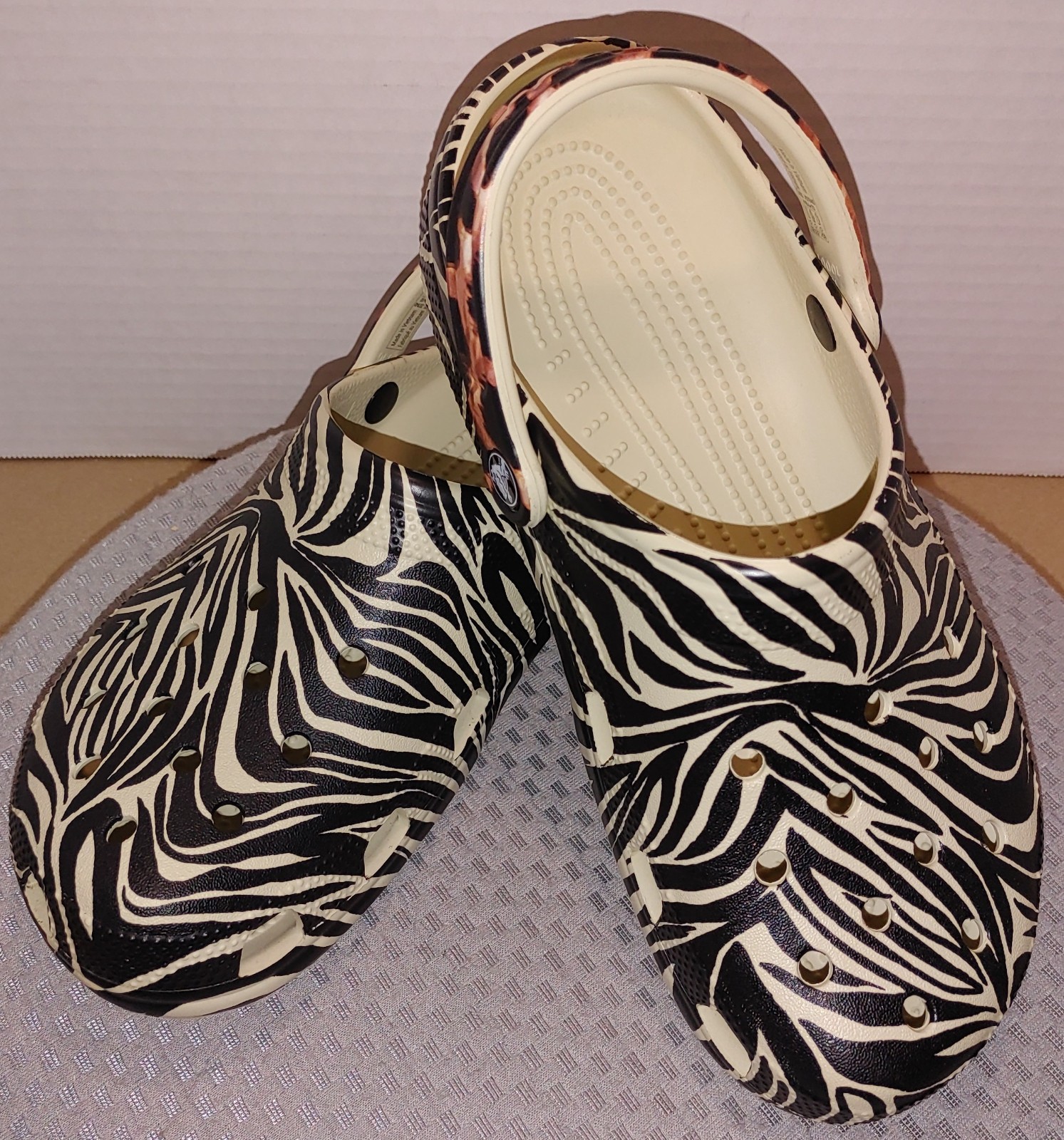 Crocs Classic Zebra Pattern With Leopard Strap Si… - image 1