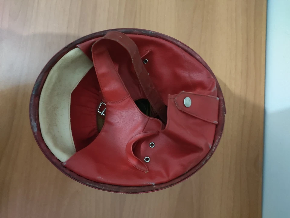 Casco vintage AGV Anni 60  - Immagine 4 di 4