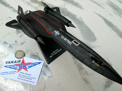 SR - 71 Blackbird USAF Metall Mach 3 Fertigmodell Yakair Avion Aircraft XL 1:144