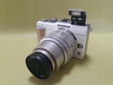 OLYMPUS PEN E-PL1 Double Zoom Kit White Original box and manual included