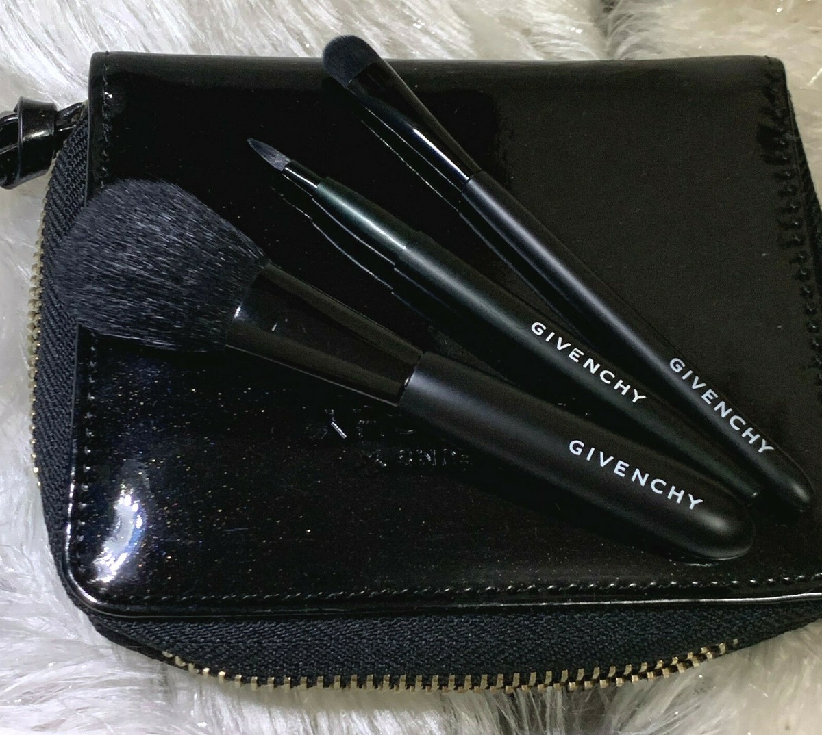 Givenchy Triomphe Brush Case-3 Makeup Brushes With Holder-Portable