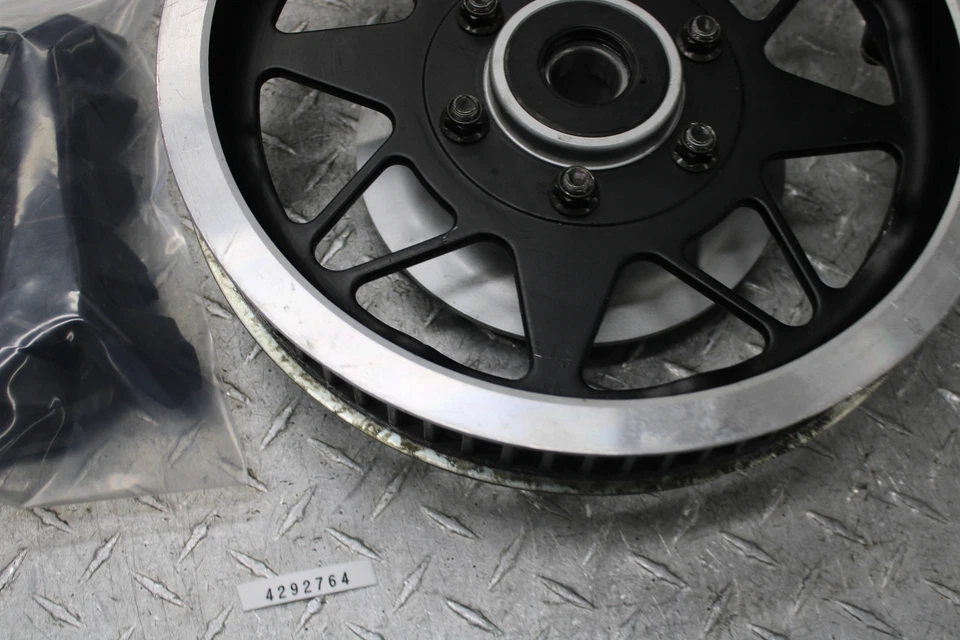 Suzuki Savage 650 1997 transmisión de piñón de polea  Foto 3 de 4