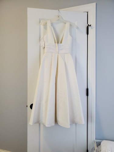 NWT DB STUDIO IVORY FORMAL/WEDDING DRESS SIZE 2. RUNS SMALL. MORE LIKE SIZE 0. - Picture 2 of 2