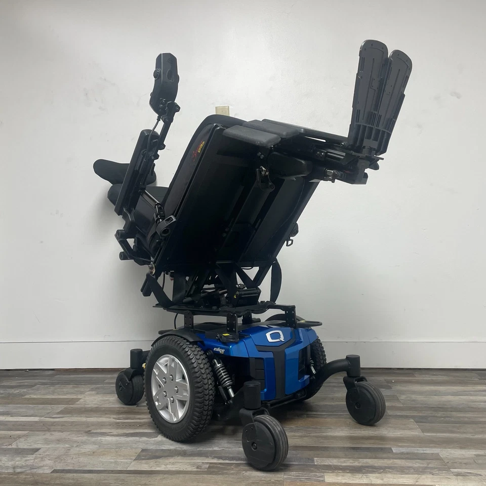 QUANTUM Q6 EDGE HD WITH POWER TILT,RECLINE AND ELEVATING LEGRESTS. 450 IBS CAP - Image 3 of 4