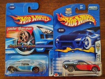 Hot Wheels 2003 First Editions Bugatti Veyron & 2006 Ultrafast Wheels Veyron NIP