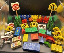 60 Piece Vtg Wooden Signs People Trees Thomas Train Brio Lot Railroad Town