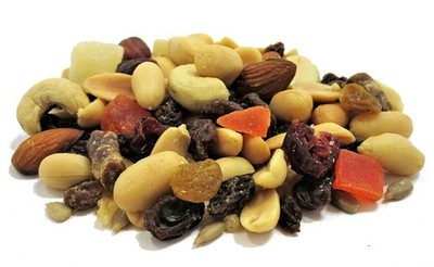 Trail Mix by Its Delish (Fruit 'n Nut Mix, Two pounds)