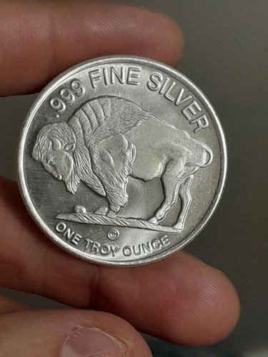 1 oz Silver Buffalo Round .999 Fine Silver