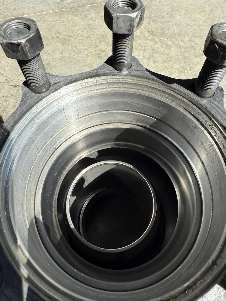 Freightliner Cascadia 2023 freno trasero rotor/buje Foto 3 de 4