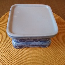 Antique Chinese Blue White Porcelain pedestal Stand Makers mark under base 