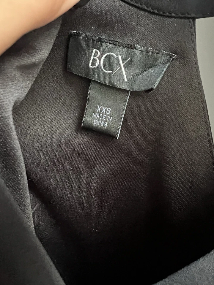 Pantalones Cortos Mamelucos BCX Para Mujer Negros Con Bolsillos Talla XXS Manga Larga Informales Botones Foto 4 de 4