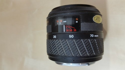 Yashica Lens Kyocera AF 35-70mm 1:3.3-4.5 Macro Camera Lens - 第 4/5 張圖片