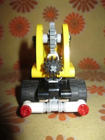 2015 LEGO TECHNIC SET 42031 CHERRY PICKER GONDOLA TRUCK 100% COMPLETE