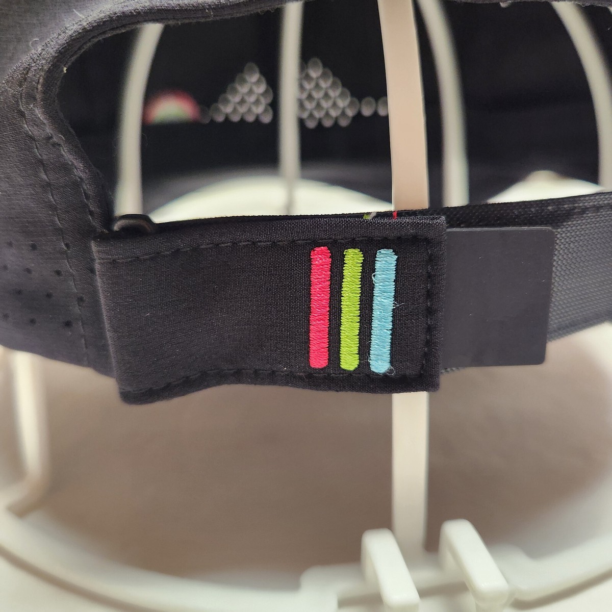 2023 Apple Close Your Rings Challenge Employee Exclusive Adjustable Cap 2023 Apple close your rings challenge employee exclusive  main image 3