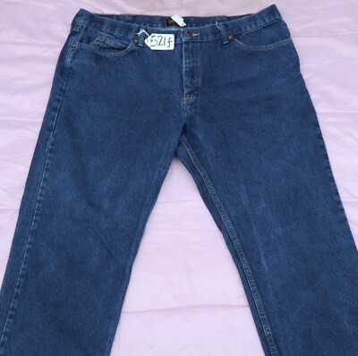 LEE REGULAR FIT Jean Pants For Men. SIZE - W42 X L30. TAG NO. 521f