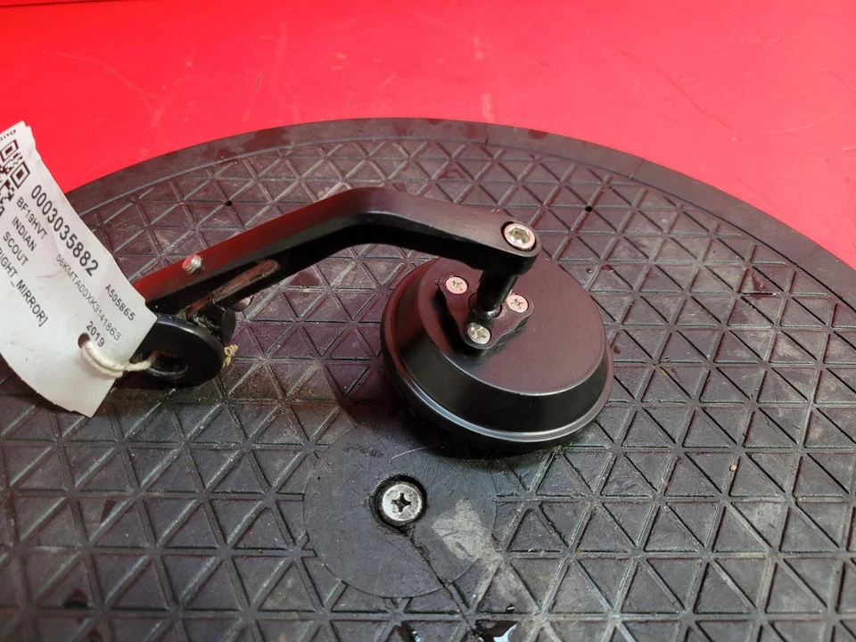 Indian Scout Bobber 1100 2019 espejo retrovisor derecho Foto 2 de 4