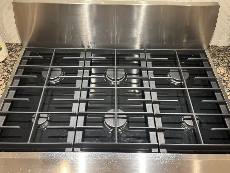 Cocina de gas comercial de 6 quemadores Kitchen Aid Foto 2 de 3
