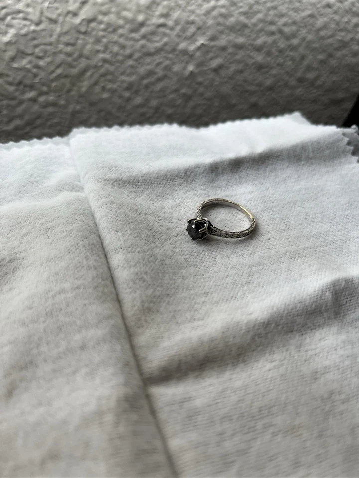 Anillo de compromiso de diamantes con sal y pimienta cruda - 18K Foto 2 de 4