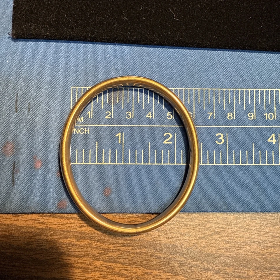 14k Yellow Gold 14.4g Bangle W/Diamond No Hinge Slide On One piece 2 5/8" ID - Image 3 of 4