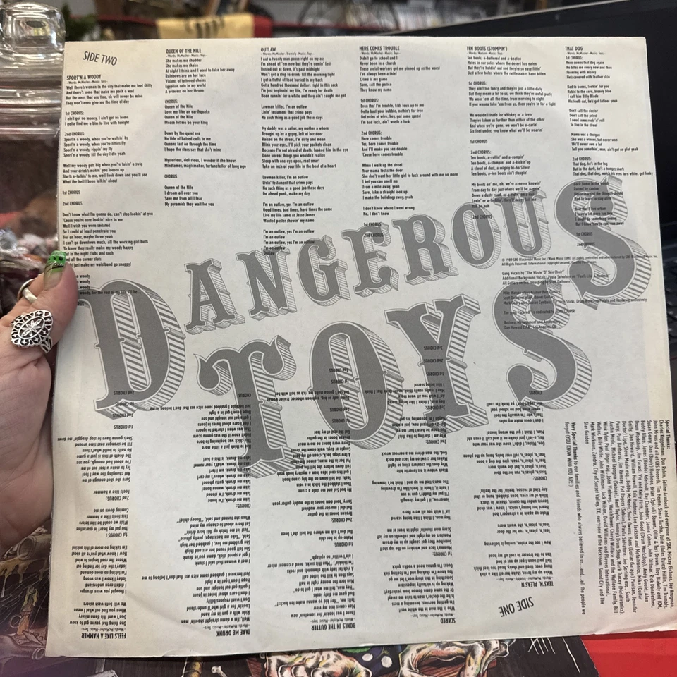 Dangerous Toys - Dangerous Toys / 1st Press Excellent - 1989 - FC 45031 US - Image 3 of 4