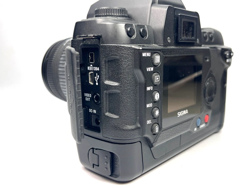 Sigma SD10 Digitalkamera mit Sigma 18-50mm - Bild 3 von 4