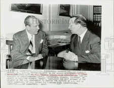 1956 Press Photo William Randolph Hearst and H.C. Hansen confer in Copenhagen.