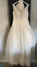 Brautkleid mit Schleier