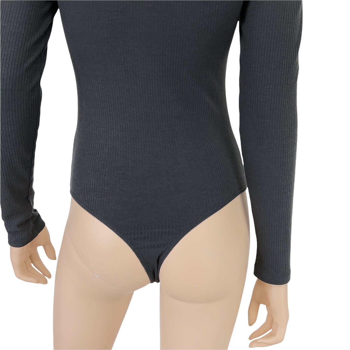 louren / vneck knit body suit / gray