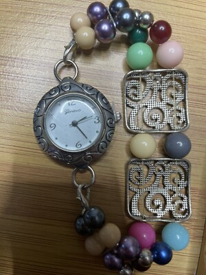 NEW Geneva Women