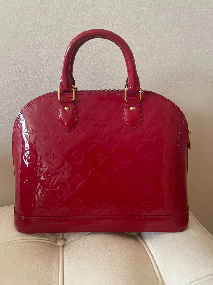 RARO! Bolso de Mano Louis Vuitton Alma PM M90169 Cerise Monograma Vernis - ¡AUTÉNTICO!