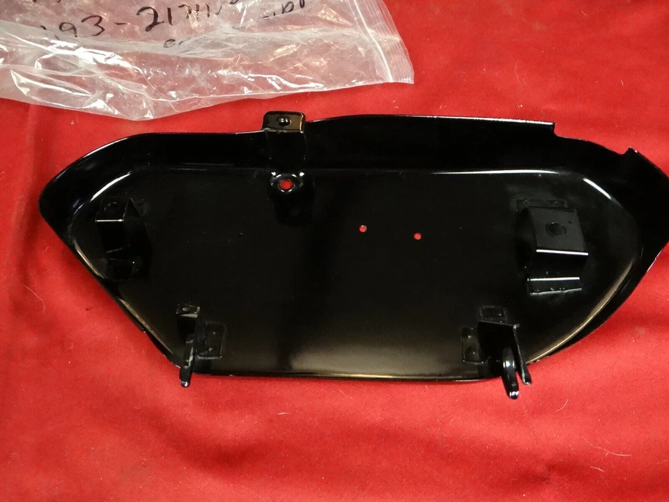 Cubierta lateral derecha Yamaha, negra, NOS 1968 YCS1 YCS1C, 193-21711-60-33 Foto 2 de 4