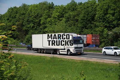 LKW Foto Volvo FH Kühlsattelauflieger Niederlande weiß BSK BSK-Transport. #f5id