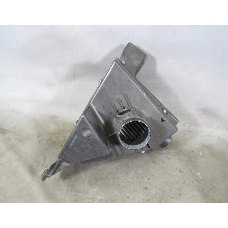 2006 BMW E90 E91 325i 330i 3-Series Air Intake Filter Housing Silencer Box OEM — 第 2/4 张图片