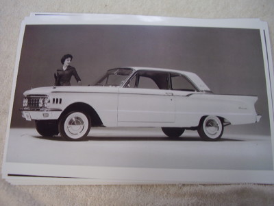 1961  MERCURY COMET   11 X 17  PHOTO  PICTURE